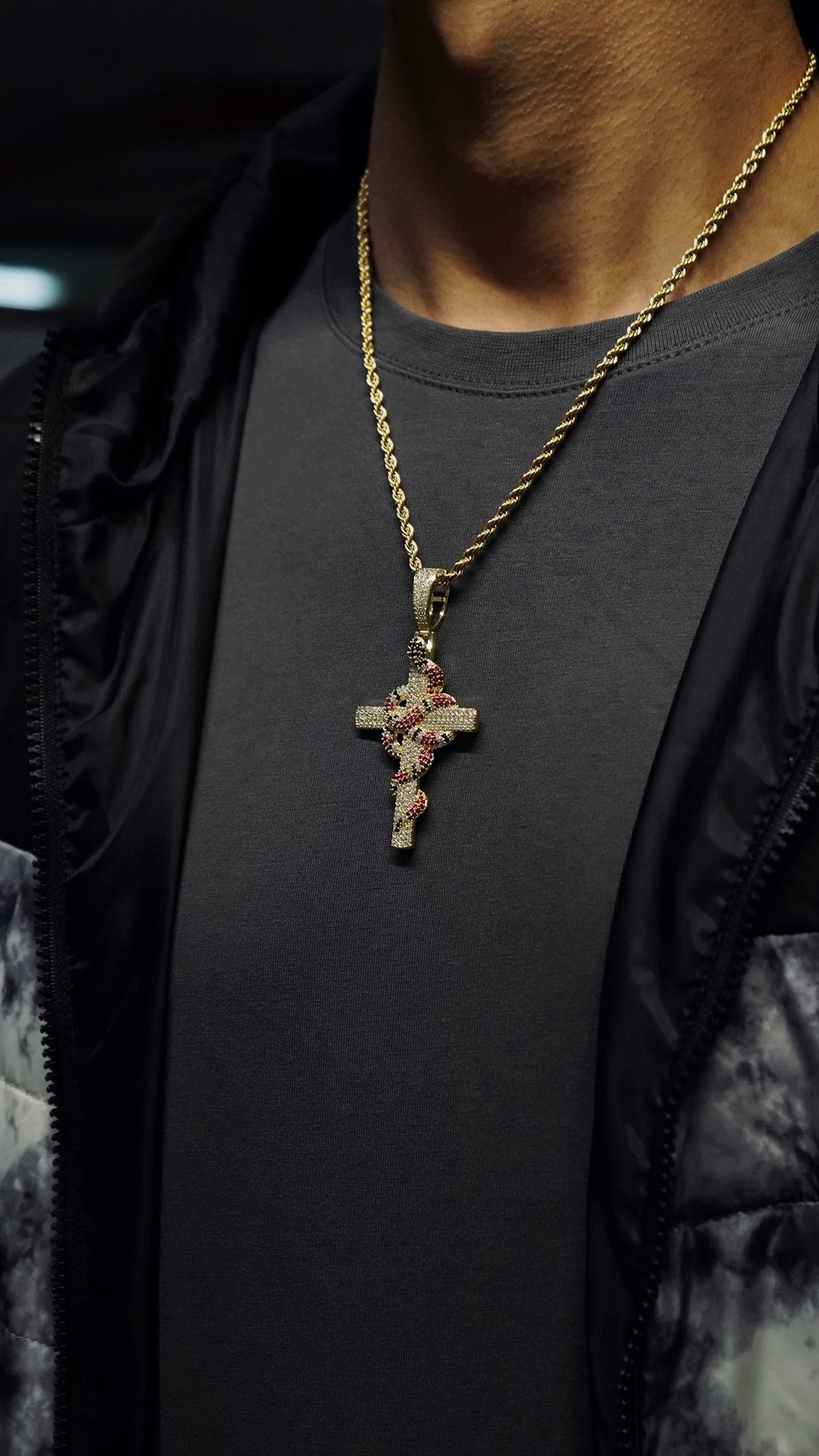 Icy Crossed Cobra Chain